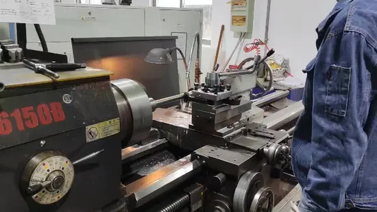 구조적 특징: 구겨지고 늘어난 금속 호일로 만든 팽창성 샤프트가 있는 바나나 롤